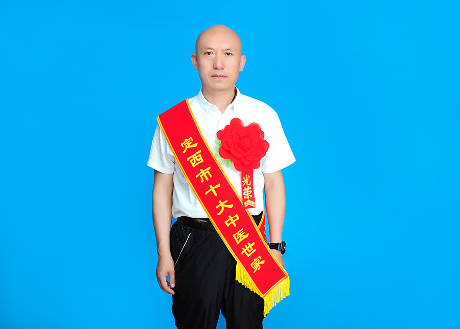 董亚洲.jpg